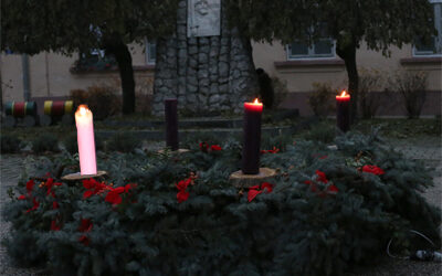 Adventi gyertyagyújtás