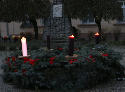 Adventi gyertyagyújtás